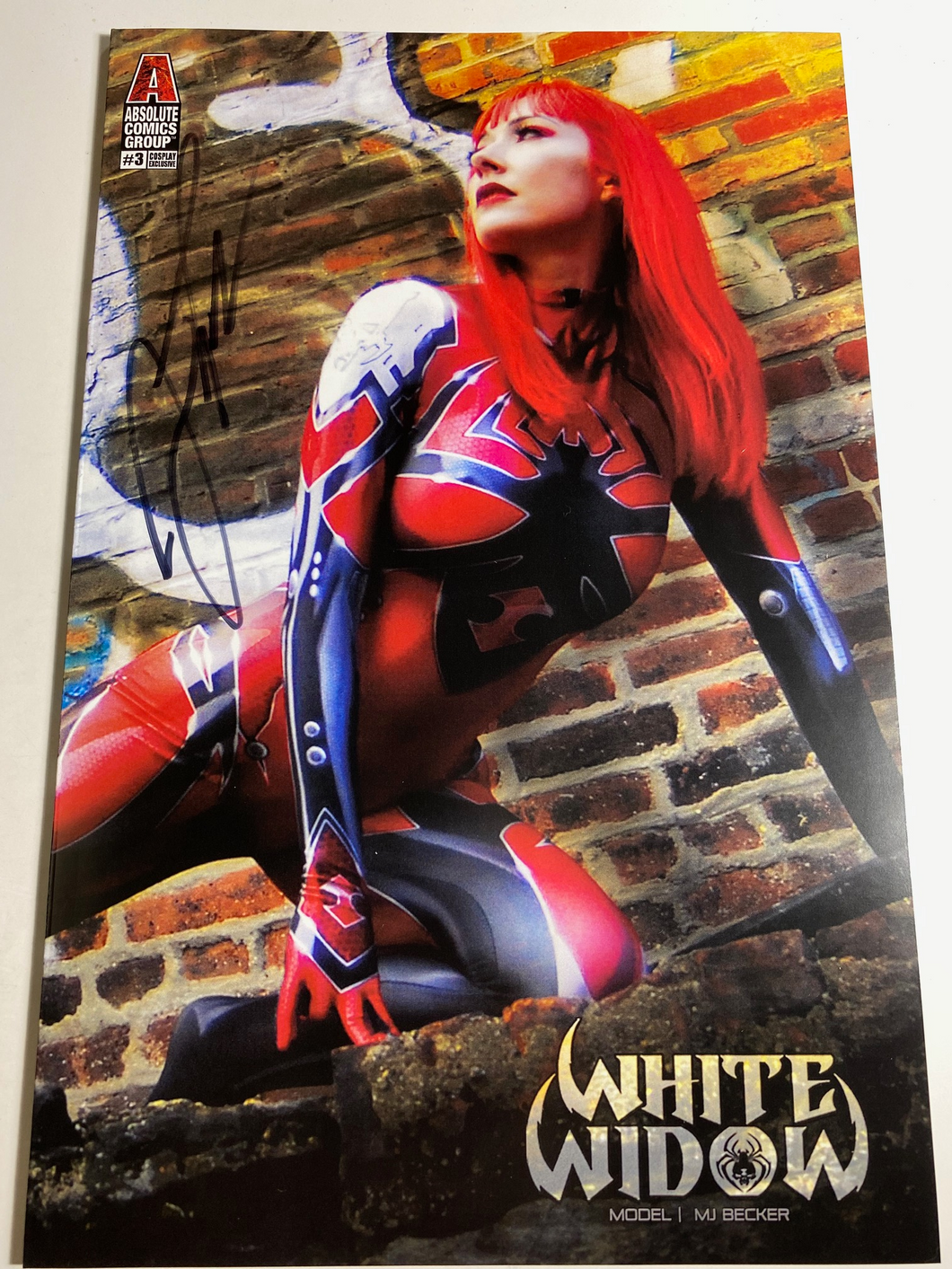 WHITE WIDOW #3 MJ BECKER COSPLAY SIGNED TYNDALL EXCLUSIVE